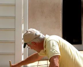 Come scegliere la vernice per esterni: lattice vs alchidico per la tua casa